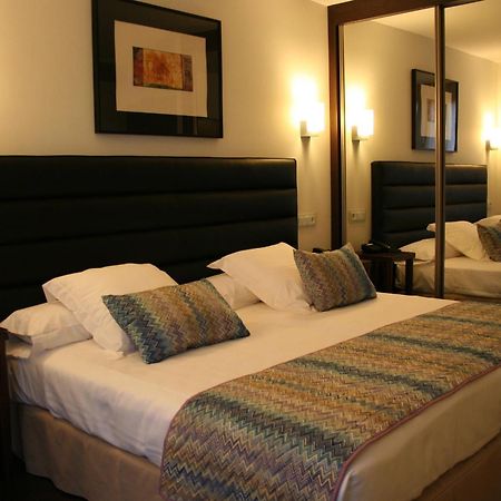 ריבאדסלה Hotel Villa Rosario Ii, Edificio Moderno מראה חיצוני תמונה
