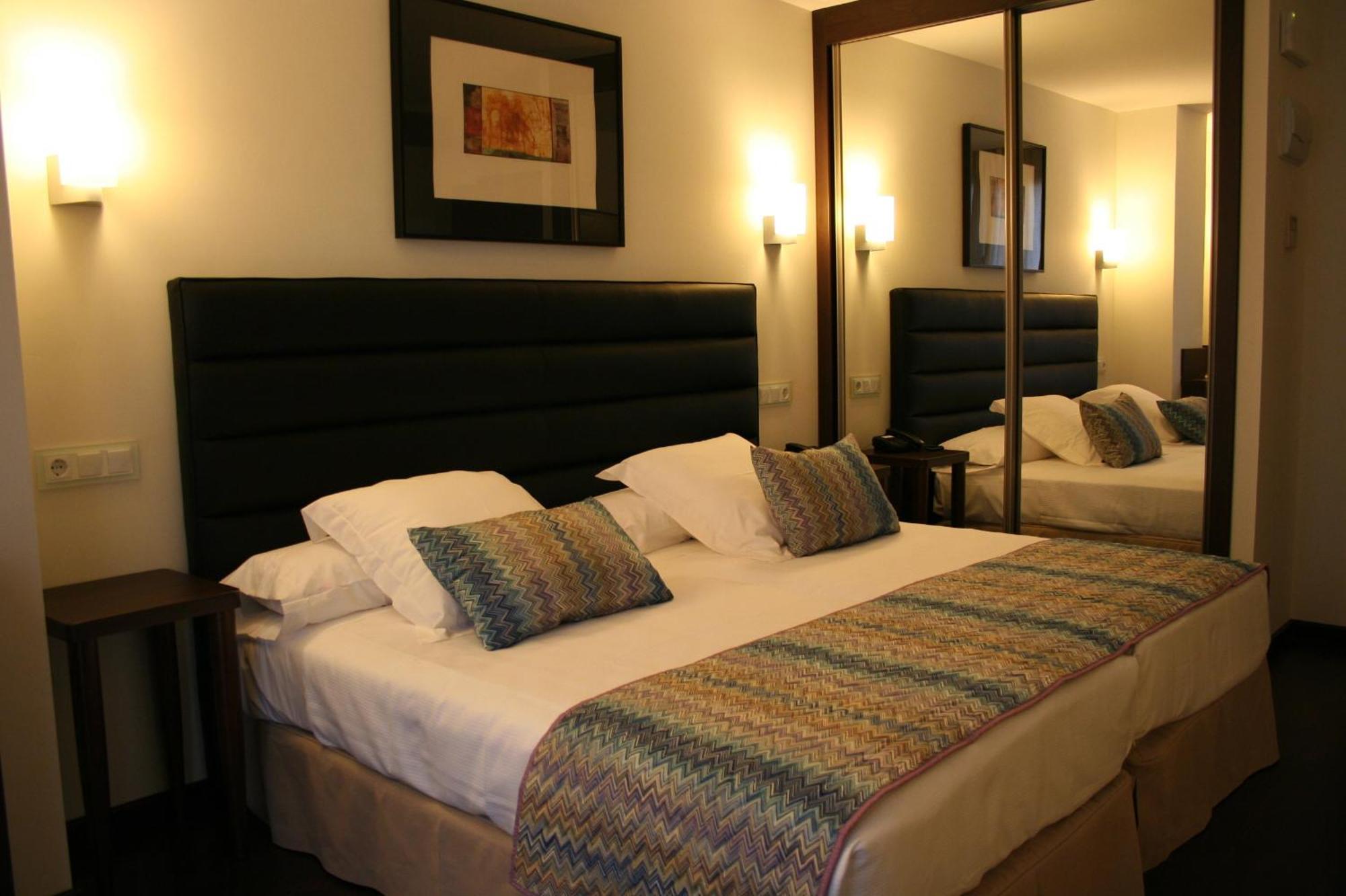 ריבאדסלה Hotel Villa Rosario Ii, Edificio Moderno מראה חיצוני תמונה