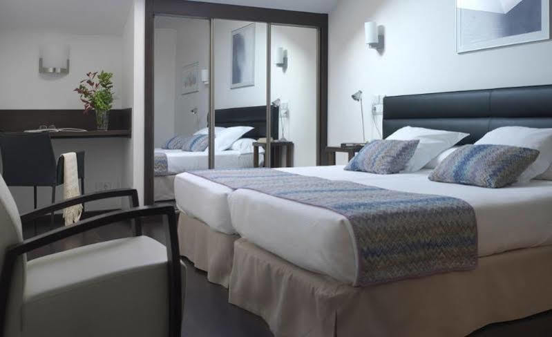 ריבאדסלה Hotel Villa Rosario Ii, Edificio Moderno מראה חיצוני תמונה