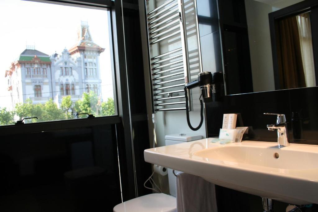 ריבאדסלה Hotel Villa Rosario Ii, Edificio Moderno מראה חיצוני תמונה